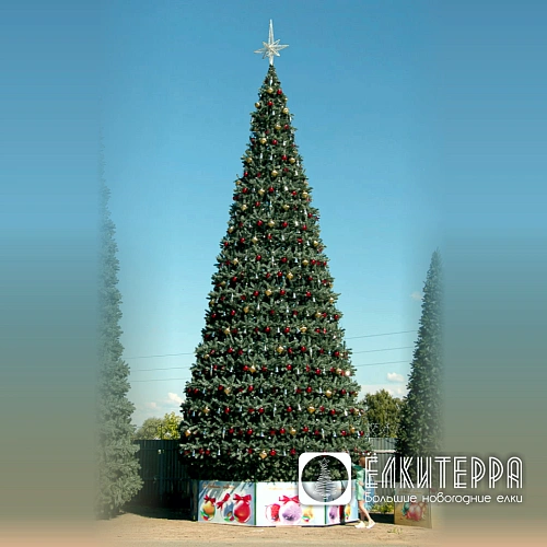 Уральская уличная искусственная ёлка высотой 4 метра